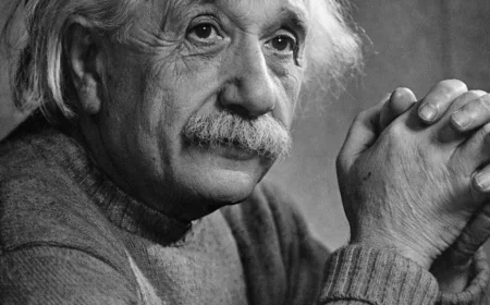 আলবার্ট আইনস্টাইন: প্রশ্ন থেকে মহাবিশ্ব বদলে দেওয়া এক অসাধারণ জীবন