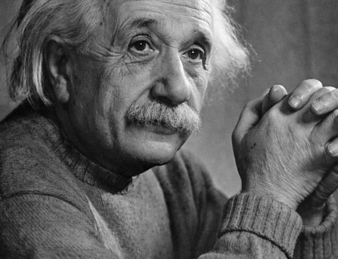 আলবার্ট আইনস্টাইন: প্রশ্ন থেকে মহাবিশ্ব বদলে দেওয়া এক অসাধারণ জীবন